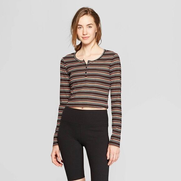 Target Colsie Long Sleeve Crop Top Size Medium - Picture 1 of 6